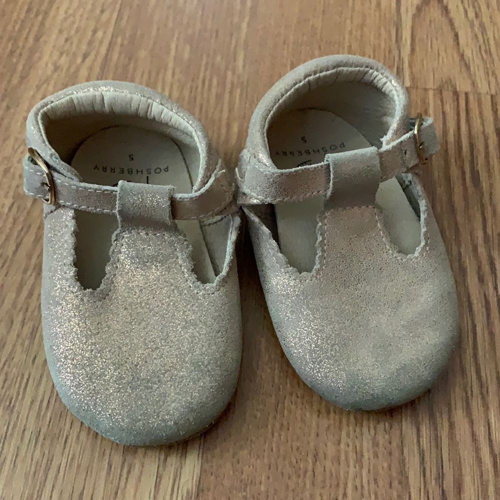 Poshberry Blush Sparkle MaryJane's Size 5 Baby